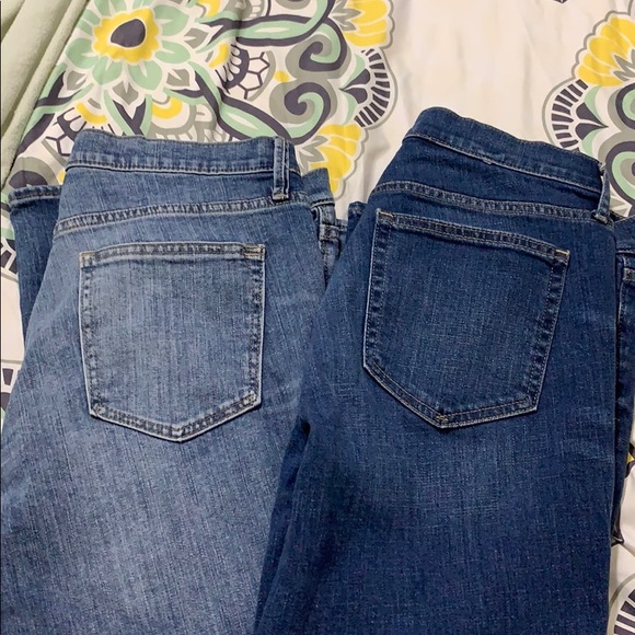 2 pairs of gap jeans. 2 for the price of one. - Picture 4 of 5